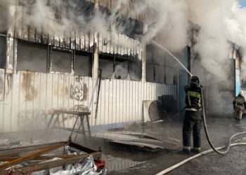 Из здания в Чигирях, где случился пожар, вынесли кислородные баллоны