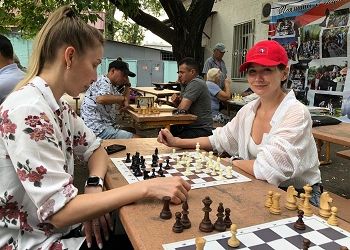 В Благовещенске все лето будут идти бесплатные занятия по шахматам