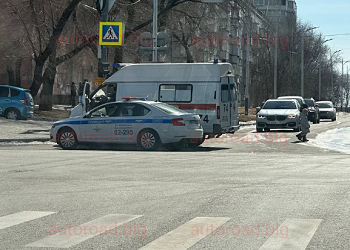Момент наезда на пешехода в Благовещенске попал на видео