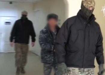 Экс-сотрудника амурского УФСИН осудили за несколько преступлений