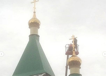 На церкви в Зейском районе установили купол