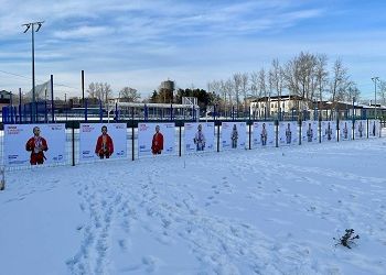 Баннеры с титулованными спортсменами украсили спортплощадку в Магдагачах