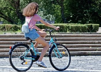 В Белогорске автомобилист сбил девочку-велосипедиста