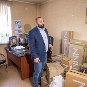 В Благовещенске Союз армян России передал 80 коробок гуманитарной помощи