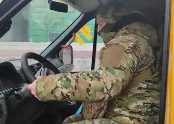 Бойцы в зоне СВО показали переданные амурчанами машины