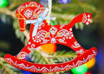 Авторские новогодние игрушки в Благовещенске представят мастера со всей России
