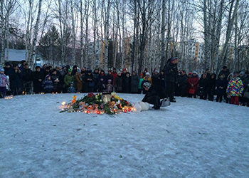 Жители Приамурья почтили память погибших кемеровчан акцией «Свеча памяти»