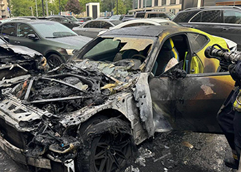 Житель Москвы спалил BMW соседа за 12 миллионов рублей за неправильную парковку