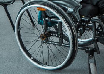 Женщину-инвалида отказались обслуживать в одном из торговых центров Благовещенска