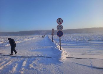 Две ледовые переправы открыли в Шимановском районе 