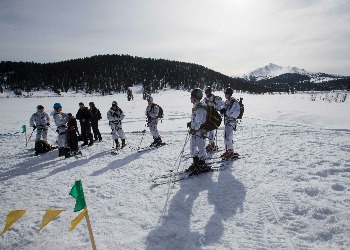 В Приамурье курсанты ДВОКУ устроили лыжную гонку