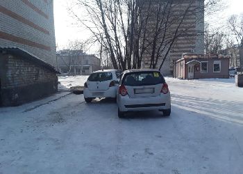 В Белогорске сторож парковки угнал машину, чтобы съездить за сигаретами
