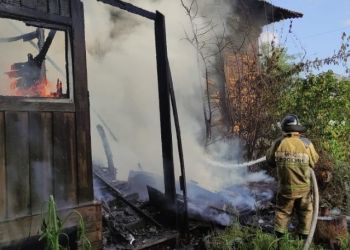 В Зее при пожаре пострадал мужчина