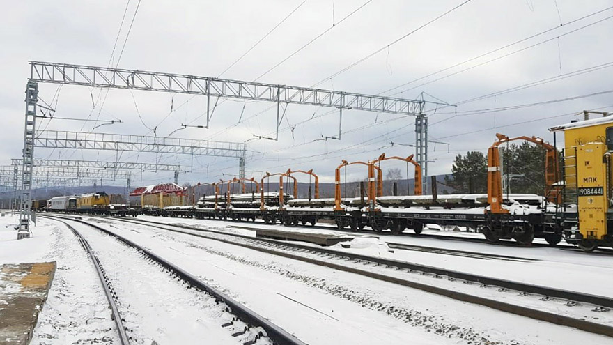 В Приамурье по обновленным путям пошли первые поезда под электровозной тягой
