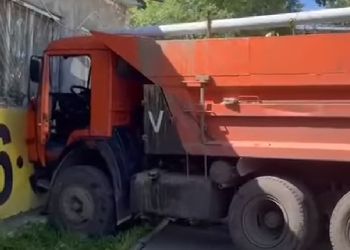 В ГИБДД прокомментировали аварию с КамАЗом в Белогорске