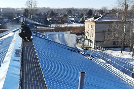 Капремонт крыш в Приамурье будут проводить только весной и осенью