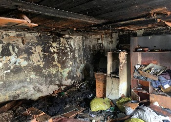 По факту пожара с тремя погибшими в Белогорске прокуратура начала проверку