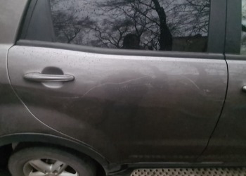 Житель Белогорска поцарапал машину амурчанки из мести