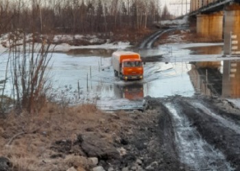 На Зейском водохранилище закрыли ледовую переправу