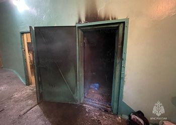 Мужчину без сознания спасли в Приамурье из горящего дома