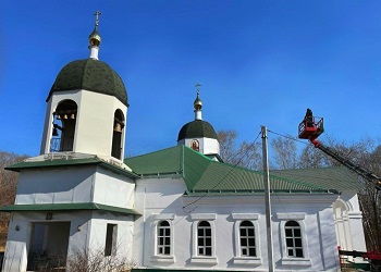 Амурские церковь и часовня «обзавелись» новыми куполами