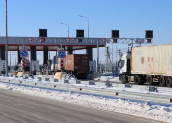 Российским водителям могут разрешить доставлять грузы до складов в Хэйхэ
