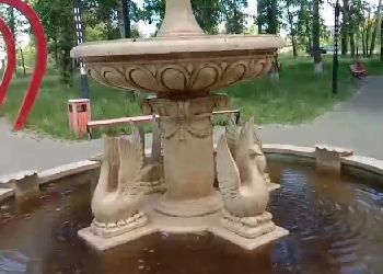 В Белогорске забили мусором три фонтана