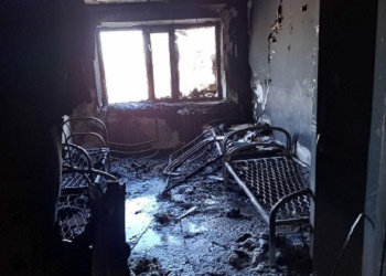 Появилось жуткое фото сгоревшей комнаты в студенческом общежитии Благовещенска