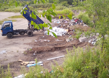 В Белогорске в фотоловушку попался «мусоривший» грузовик