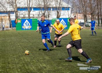 Ничья: команды представителей власти Благовещенска и Приамурья сыграли в футбол 