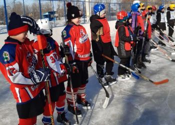 «Хоккей на районе» собрал школьные команды в Благовещенске