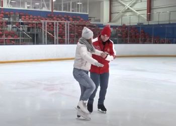 Благовещенский тренер рассказал, как быстро научиться кататься на коньках
