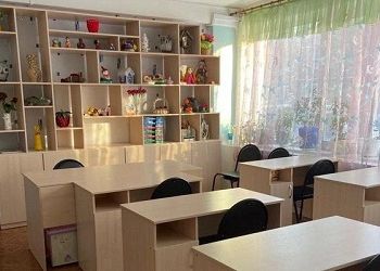 Амурские заключенные изготовили мебель для детского социального центра