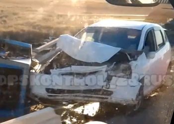 Соцсети: легковушка попала в серьезную аварию возле Тамбовки