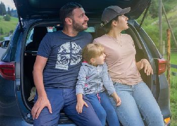 В Приамурье две многодетные семьи купили автомобили при помощи соцвыплаты