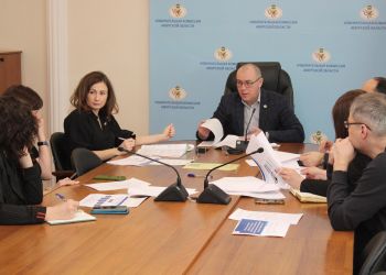 Избирком принял документы на регистрацию от трех выдвиженцев на должность губернатора Амурской области