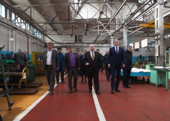 О состоянии бронетанкового завода в Возжаевке доложат Дмитрию Медведеву
