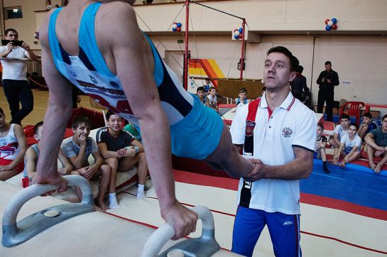 Олимпийский чемпион провел мастер-класс для благовещенских гимнастов