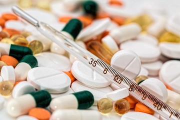Минздрав призвал производителей «Ибупрофена» указать в инструкции дополнительные «побочки»