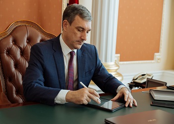 Василий Орлов отчитается о работе правительства за пять лет