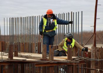 Спрос на строителей вырос в Амурской области