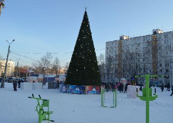 Новую елку установят в снежном городке Тынды