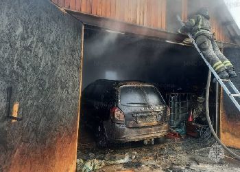 В Тынде сгорел гараж с автомобилем