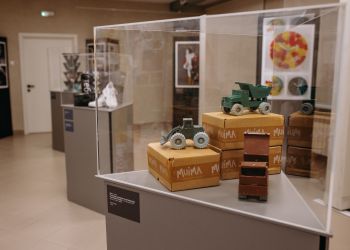 Песочные часы, игрушки и украшения из переработанного пластика представят на выставке в Свободном
