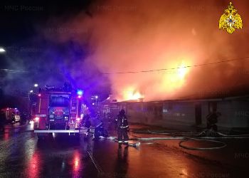 В ночном пожаре в кафе Костромы погибли 15 человек