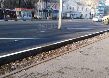 «Припаркованный» на улице Белогорска столб обсуждают в соцсетях