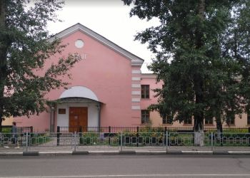 Часть школы №200 в Белогорске признали аварийной