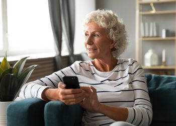 Амурчанки старше 60 лет активно пользуются мобильным интернетом