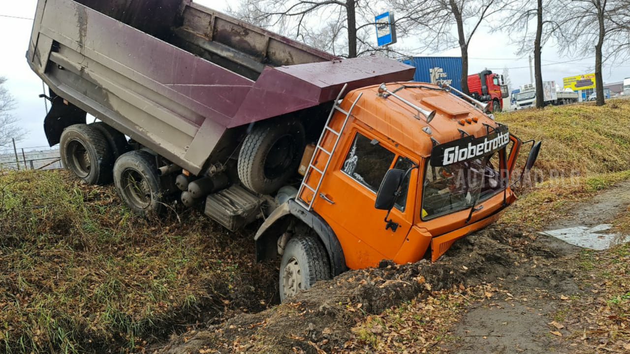 Битва» КамАЗов в Благовещенске закончилась поражением самосвала