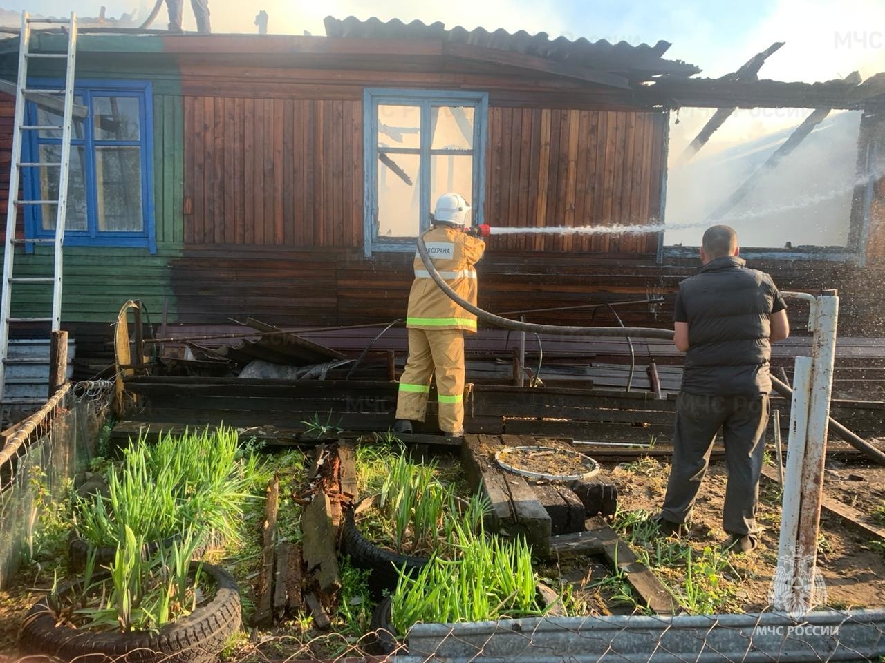 Женщина с маленьким ребенком погибли в пожаре в Приамурье